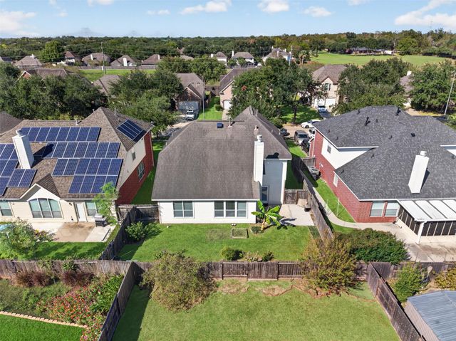 1011 Jasons Bend Drive, Sugar Land, TX 77479