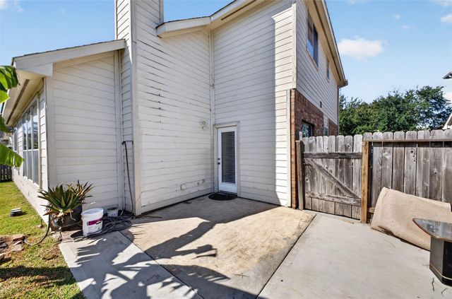1011 Jasons Bend Drive, Sugar Land, TX 77479