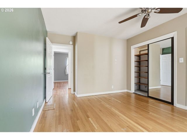 5226 N AMHERST St, Portland, OR 97203