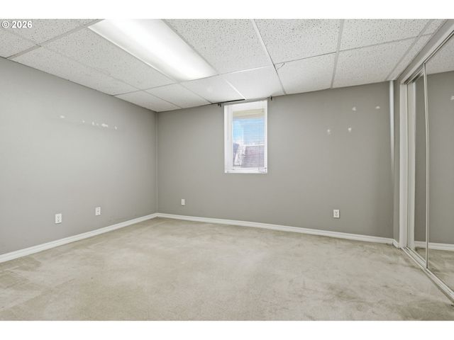 5226 N AMHERST St, Portland, OR 97203