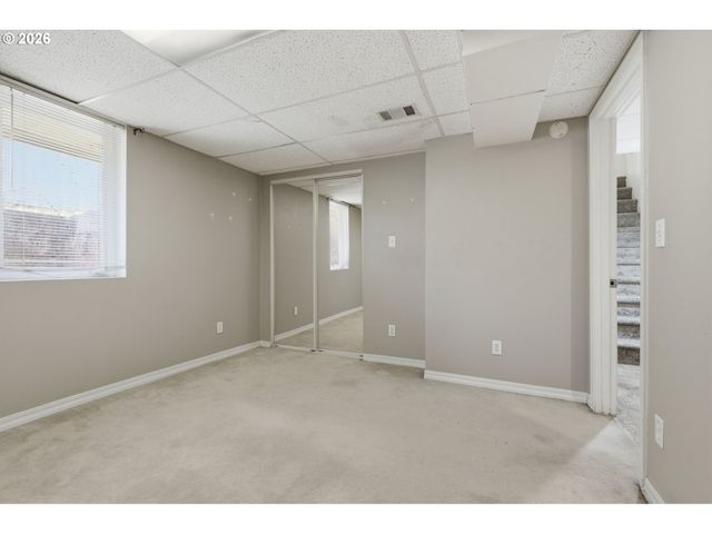 5226 N AMHERST St, Portland, OR 97203