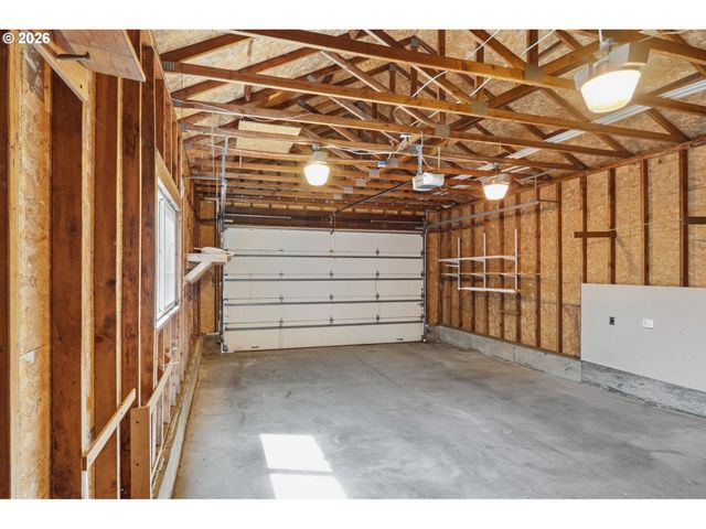 5226 N AMHERST St, Portland, OR 97203