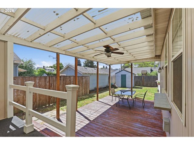 5226 N AMHERST St, Portland, OR 97203