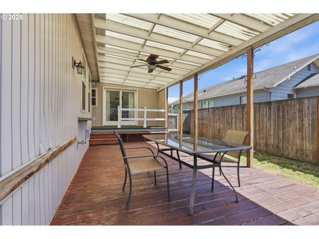 5226 N AMHERST St, Portland, OR 97203