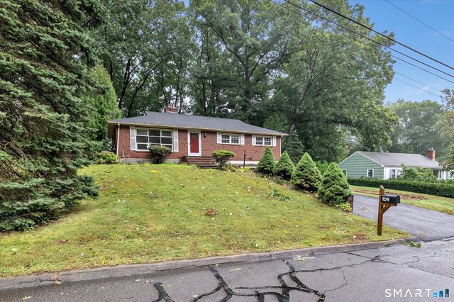 109 Woolsley Avenue, Trumbull, CT 06611