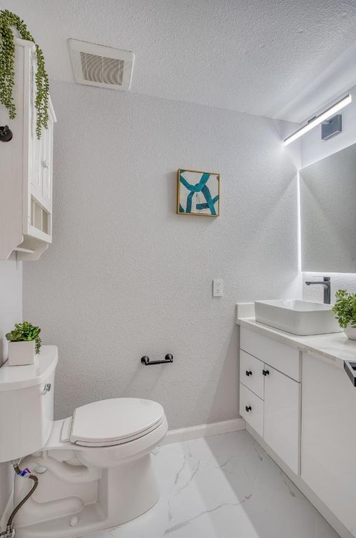 Image 14 of property listing at 227 Ada Avenue B, Mountain View, CA 94043