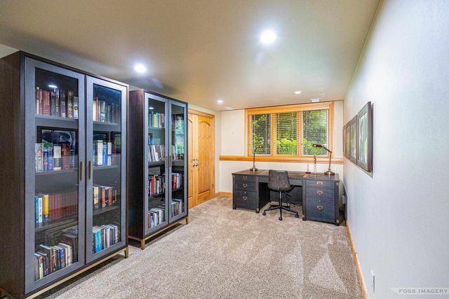 4574 Bishops Court, Middleton, WI 53562