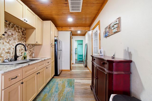 440 Birch Drive, Onalaska, TX 77360