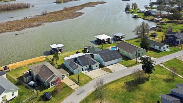 440 Birch Drive, Onalaska, TX 77360