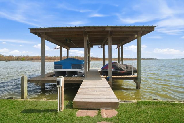 440 Birch Drive, Onalaska, TX 77360