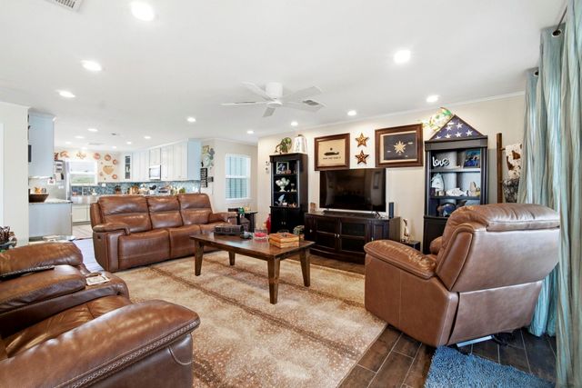 440 Birch Drive, Onalaska, TX 77360