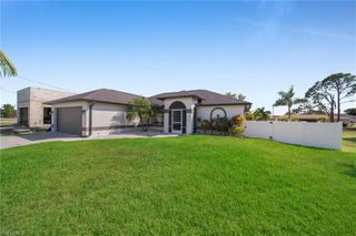 2614 Embers PKWY W, Cape Coral, FL 33993
