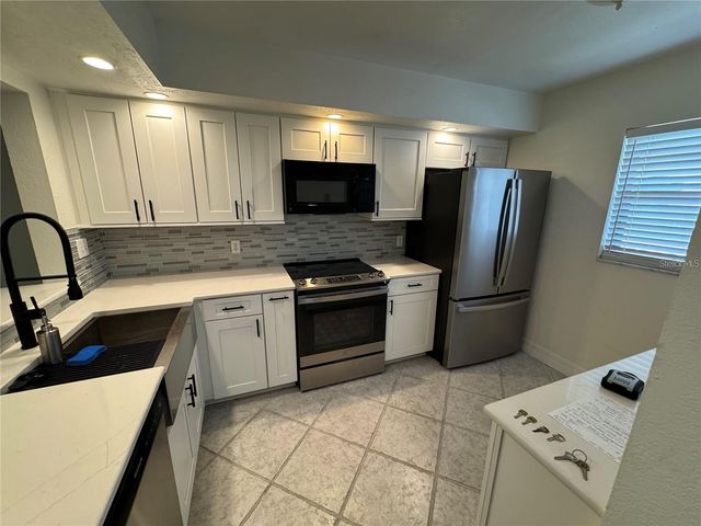2275 S MCCALL ROAD 201, Englewood, FL 34224