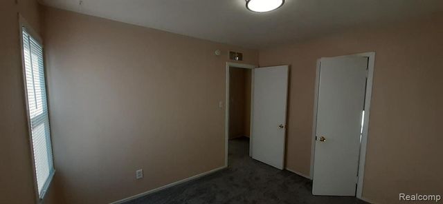8662 Ford Avenue, Warren, MI 48089