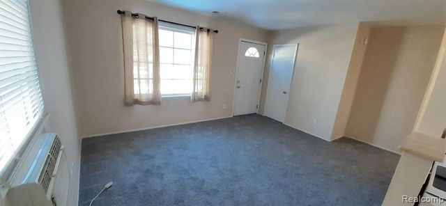 8662 Ford Avenue, Warren, MI 48089