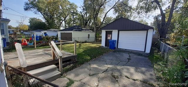 8662 Ford Avenue, Warren, MI 48089