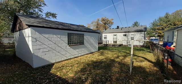 8662 Ford Avenue, Warren, MI 48089