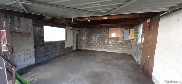 8662 Ford Avenue, Warren, MI 48089