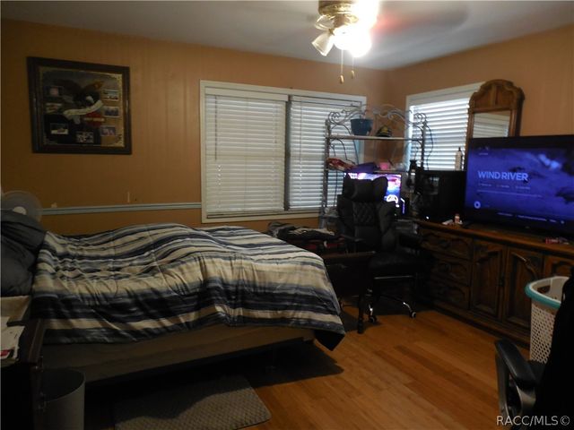 5825 S Bob White Drive, Homosassa, FL 34446