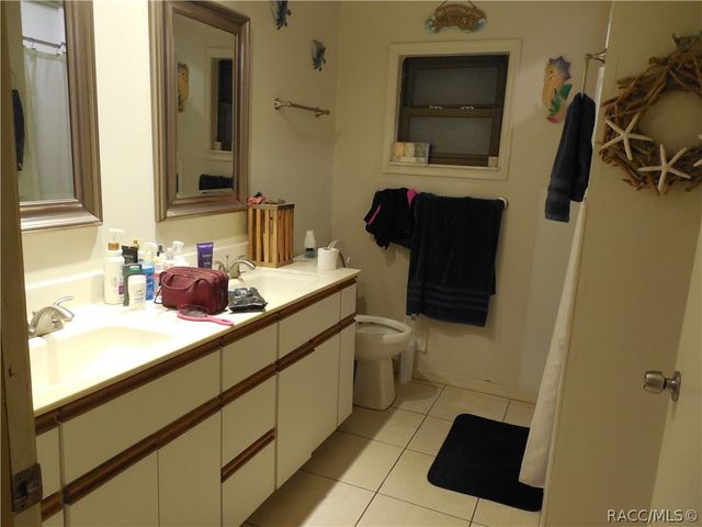 5825 S Bob White Drive, Homosassa, FL 34446