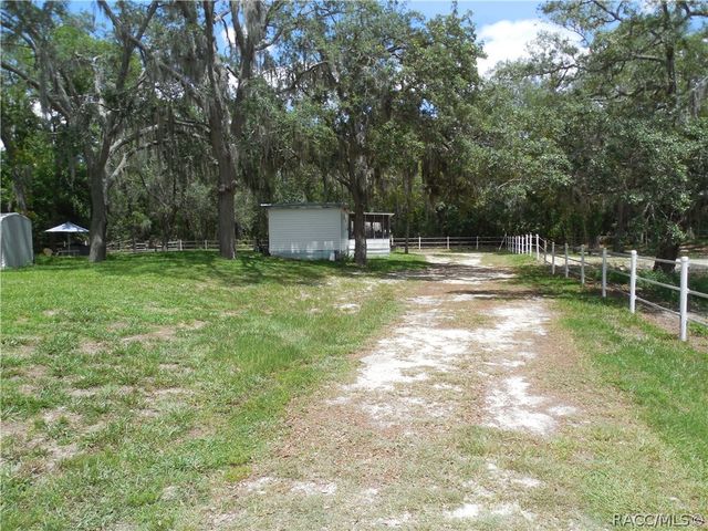 5825 S Bob White Drive, Homosassa, FL 34446
