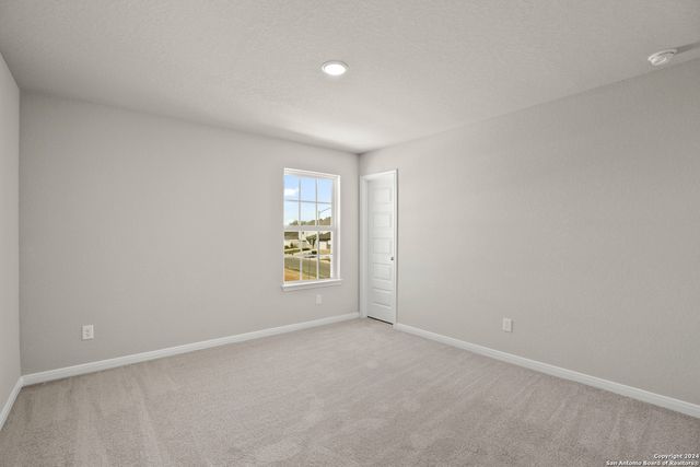 8854 Black Oak Drive, Elmendorf, TX 78112