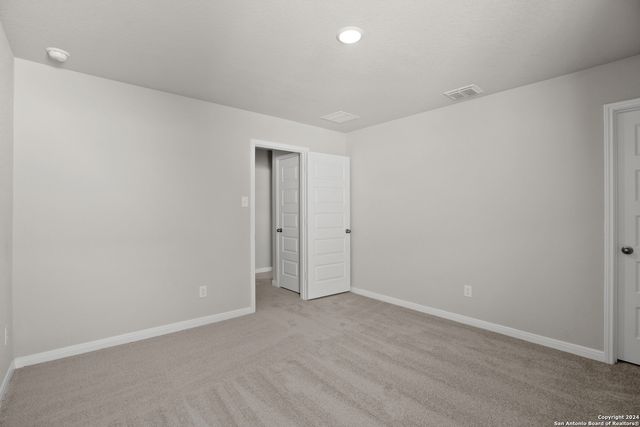 8854 Black Oak Drive, Elmendorf, TX 78112