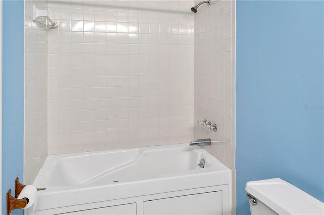 688 LAKE VILLAS DRIVE 688, Altamonte Springs, FL 32701