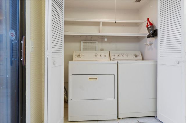 688 LAKE VILLAS DRIVE 688, Altamonte Springs, FL 32701