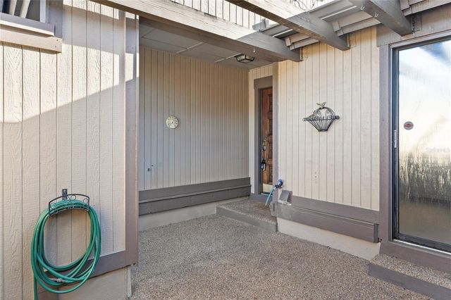 688 LAKE VILLAS DRIVE 688, Altamonte Springs, FL 32701