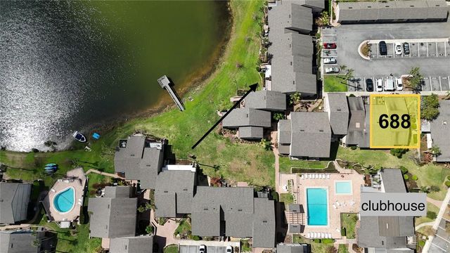 688 LAKE VILLAS DRIVE 688, Altamonte Springs, FL 32701