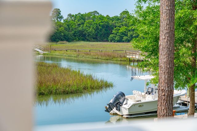 1047 Hills Plantation Drive, Charleston, SC 29412