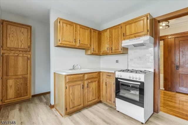 143 Parmelee Ave, Hawthorne Boro, NJ 07506