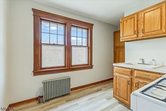 143 Parmelee Ave, Hawthorne Boro, NJ 07506