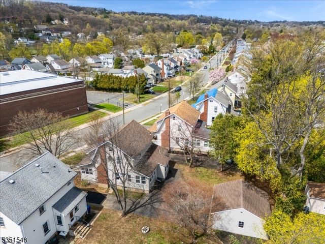 143 Parmelee Ave, Hawthorne Boro, NJ 07506