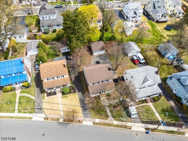 143 Parmelee Ave, Hawthorne Boro, NJ 07506
