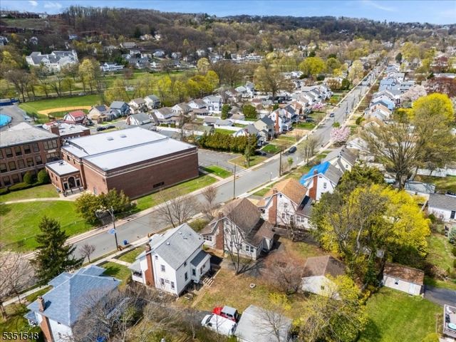 143 Parmelee Ave, Hawthorne Boro, NJ 07506
