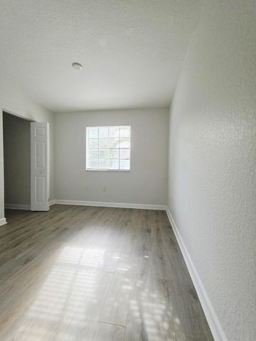 4154 Napoli Lake Drive, Riviera Beach, FL 33410