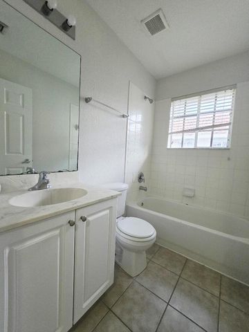 4154 Napoli Lake Drive, Riviera Beach, FL 33410