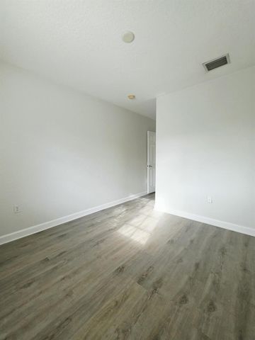 4154 Napoli Lake Drive, Riviera Beach, FL 33410