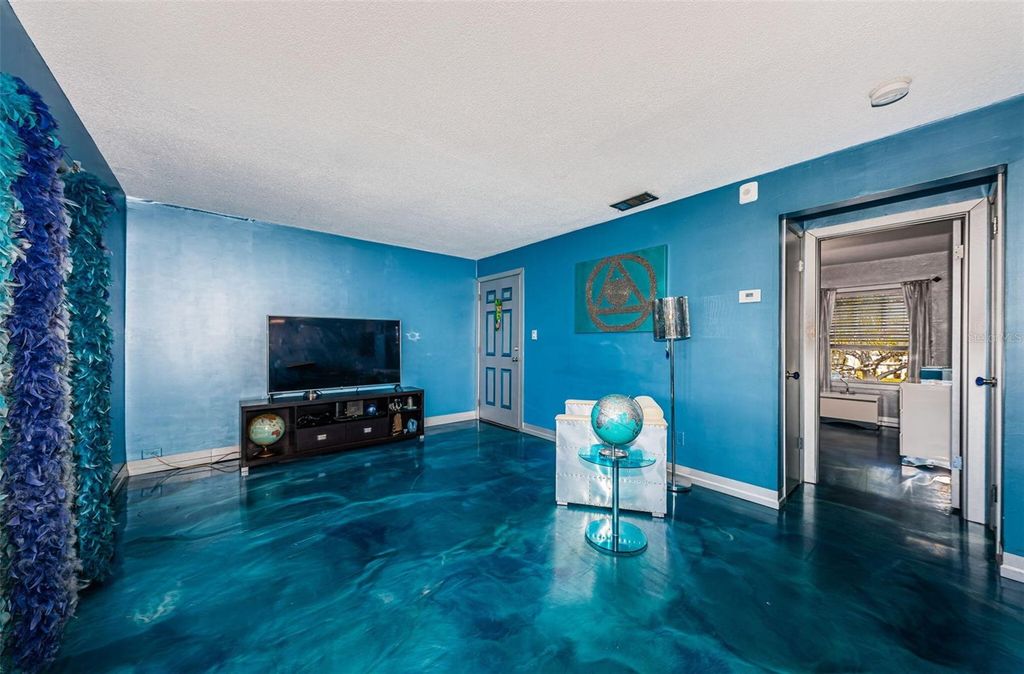 Image 17 of property listing at 5011 STARFISH DRIVE SE C, St Petersburg, FL 33705