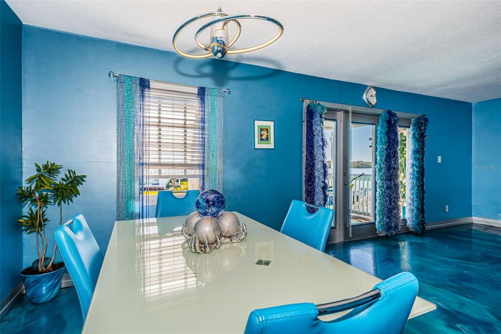 Image 21 of property listing at 5011 STARFISH DRIVE SE C, St Petersburg, FL 33705