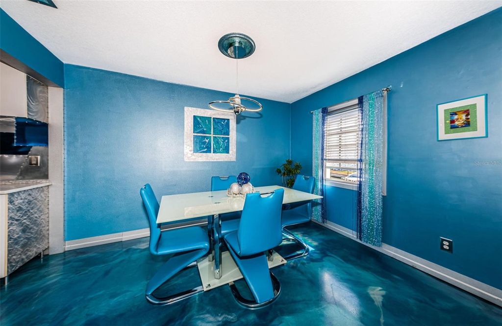 Image 22 of property listing at 5011 STARFISH DRIVE SE C, St Petersburg, FL 33705