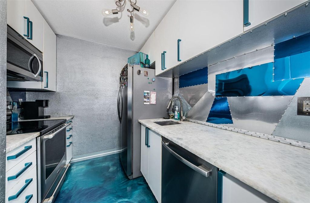 Image 25 of property listing at 5011 STARFISH DRIVE SE C, St Petersburg, FL 33705