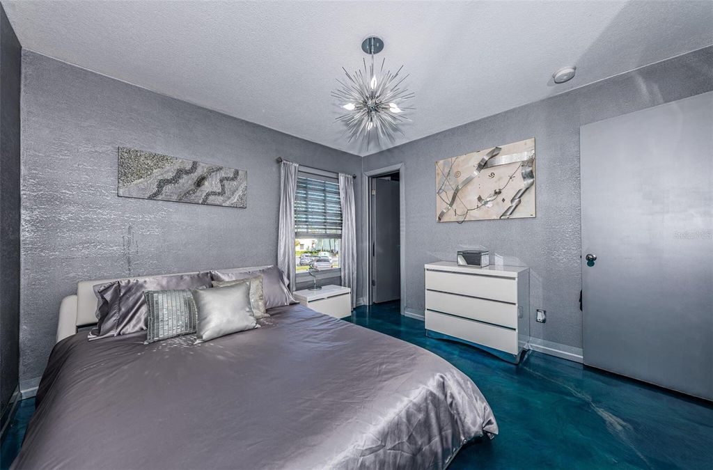 Image 31 of property listing at 5011 STARFISH DRIVE SE C, St Petersburg, FL 33705