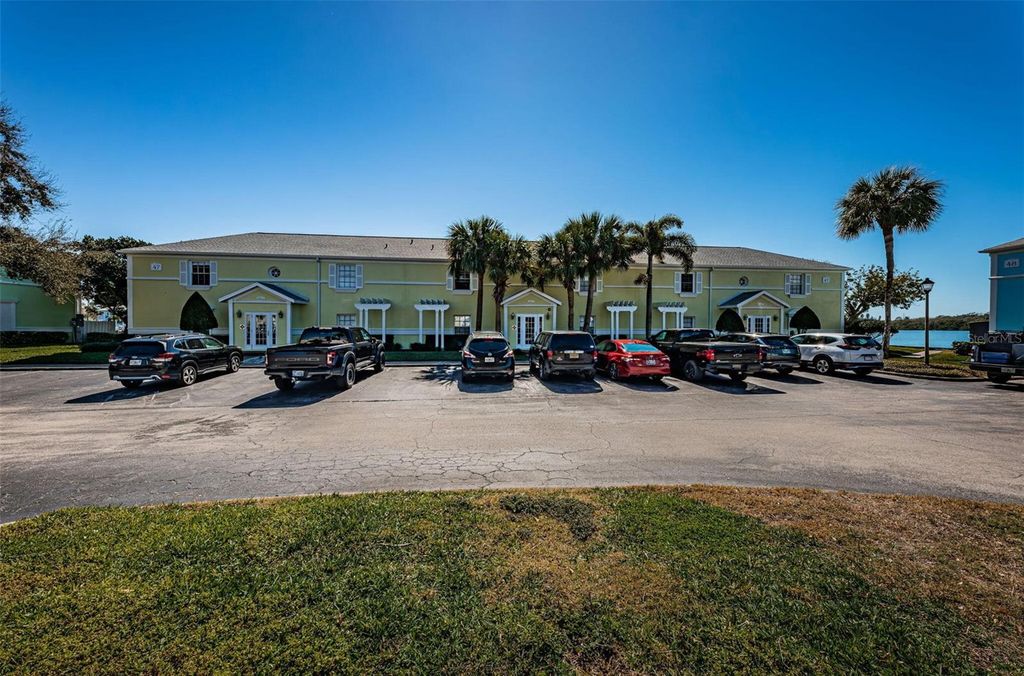 Image 37 of property listing at 5011 STARFISH DRIVE SE C, St Petersburg, FL 33705