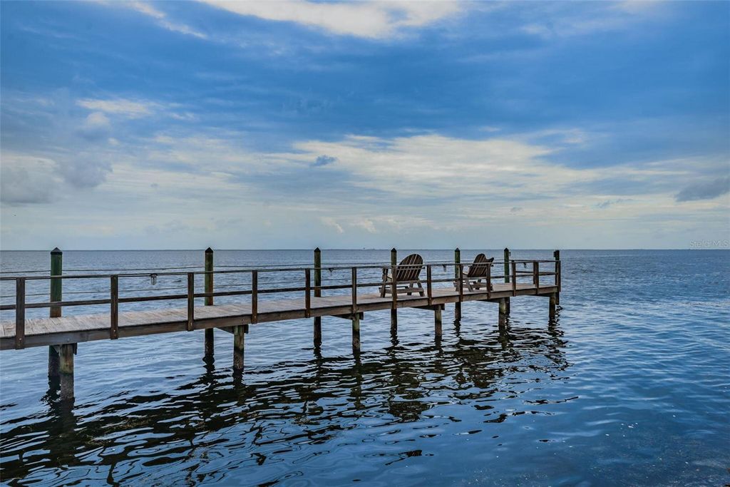 Image 46 of property listing at 5011 STARFISH DRIVE SE C, St Petersburg, FL 33705