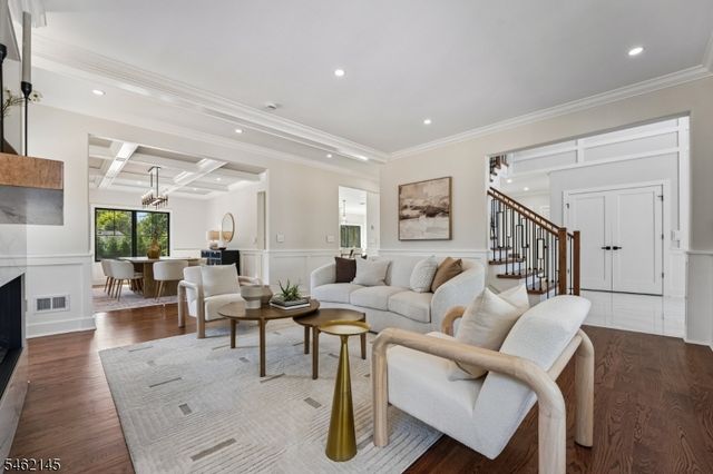 9 Blackbirch Rd, Scotch Plains Twp., NJ 07076