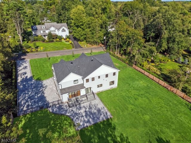 9 Blackbirch Rd, Scotch Plains Twp., NJ 07076