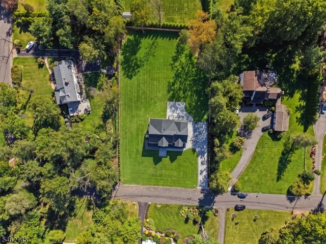 9 Blackbirch Rd, Scotch Plains Twp., NJ 07076